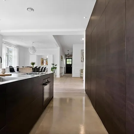 Elegant Luxury In The Heart Of Villa Aarhus